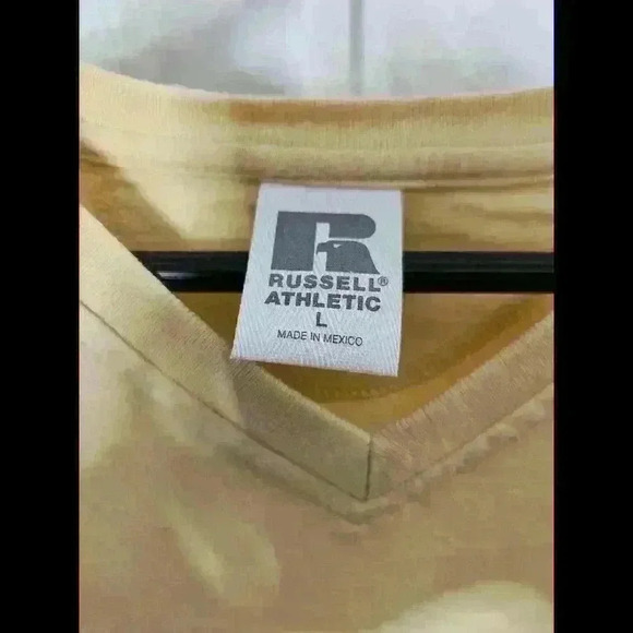 Casual V-Neck Sleeveless Top in Soft Yellow - Picture 3 of 3